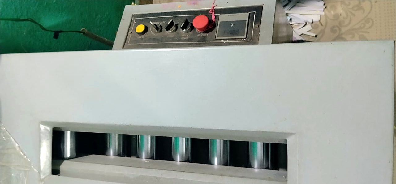 Auto / manual roller machine